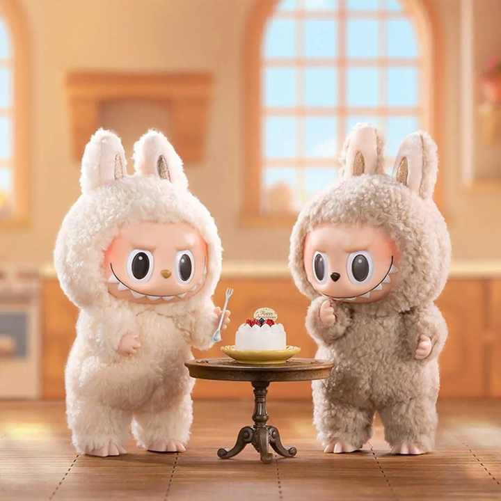 Labubu – Wild Cartoon-Style Keychain سجادة صلاة للأطفال
